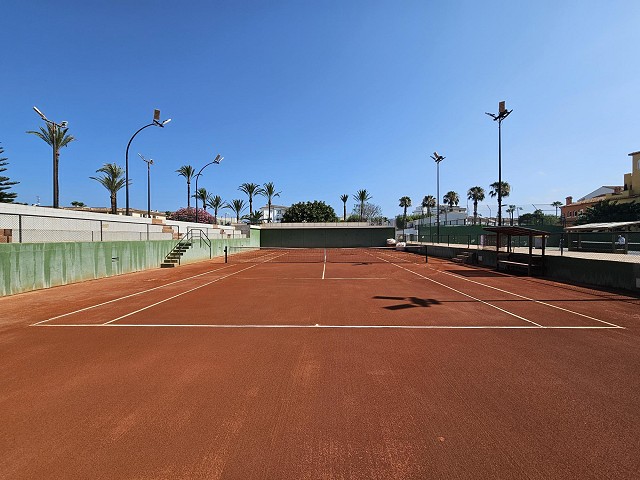 Reforma pista tenis David Ferrer