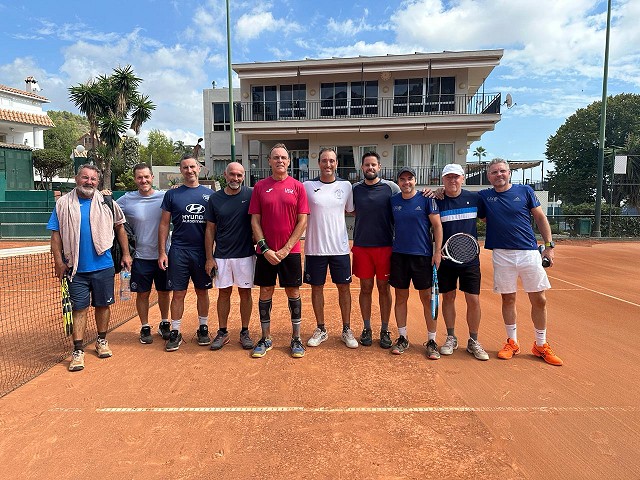 Victoria del equipo +35